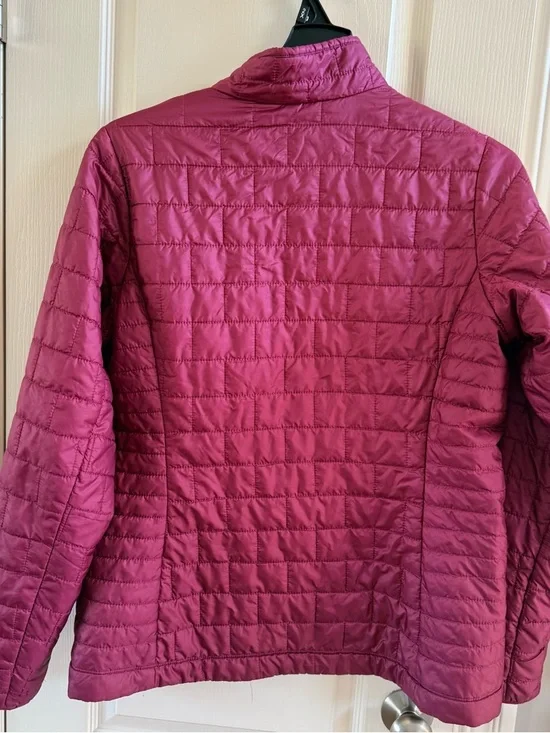 Patagonia Women's Quilted Puffer Jacket - size XL - Picture 4 of 7